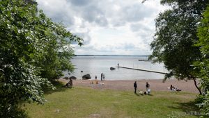 Nära Knivsta Lyssnaängsbadet, Lyssnaängen badplats