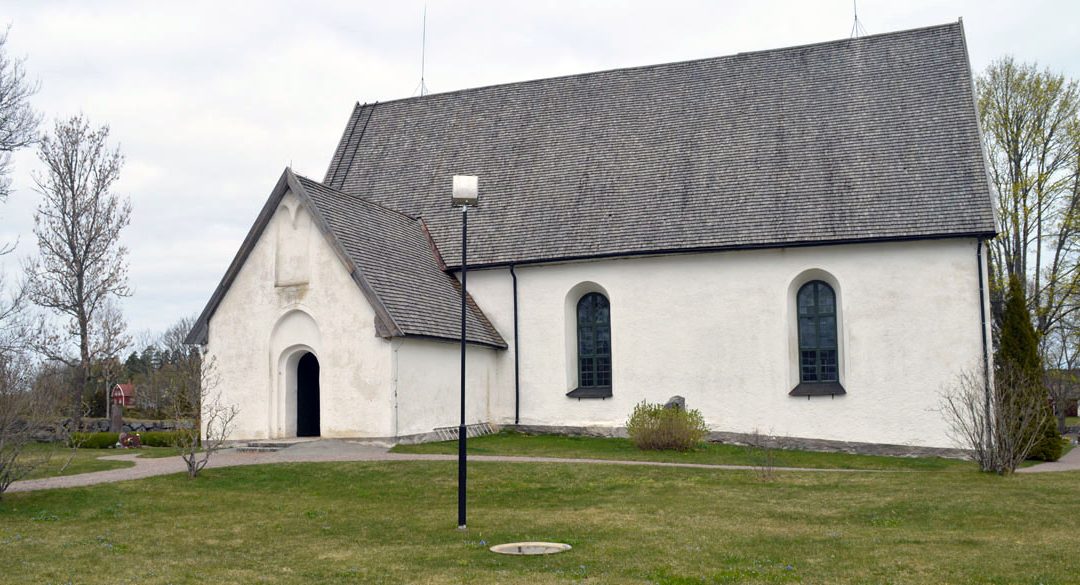 Östuna kyrka