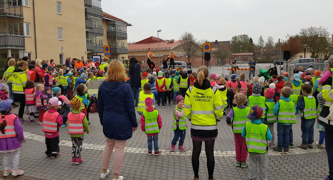 Förskolans dag firas med invigning av utställningen ”Barns röster”