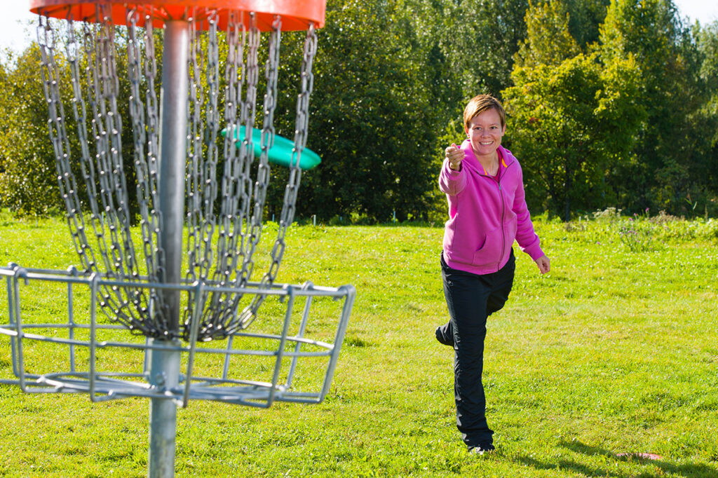 Nu kan du spela spela discgolf i Knivsta!